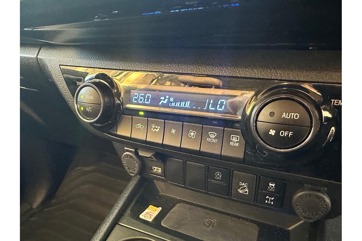 2024 Toyota Hilux SR5 48V GUN126R 4X4
