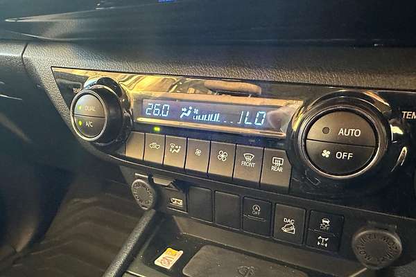 2024 Toyota Hilux SR5 48V GUN126R 4X4