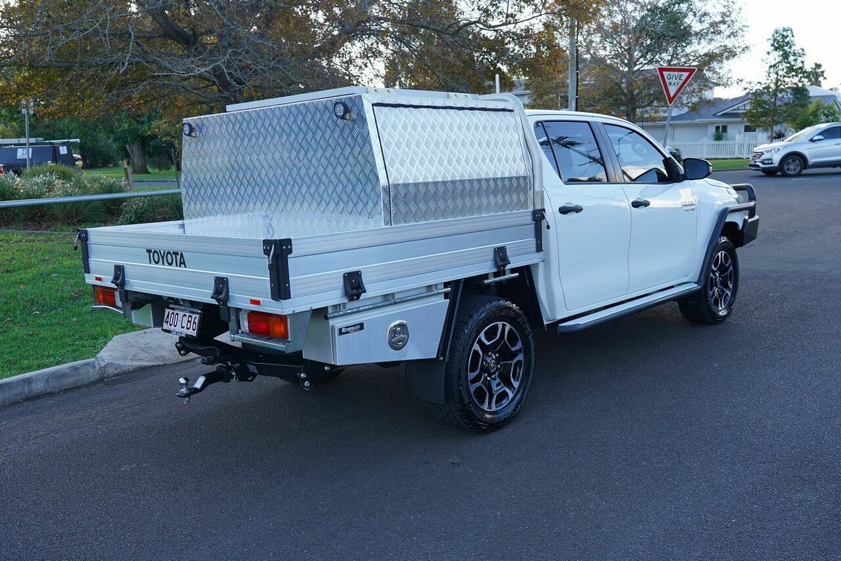 2021 Toyota Hilux SR5+ (4x4) GUN126R Facelift 4X4