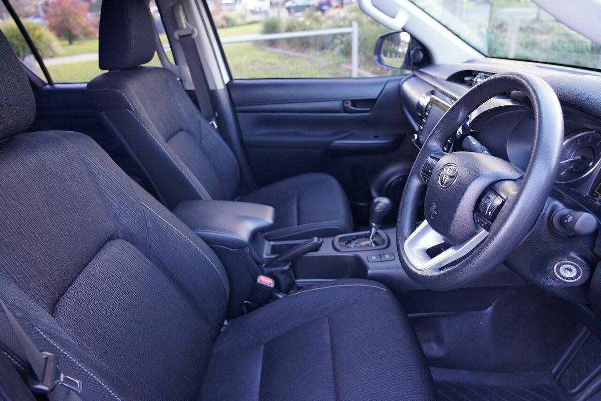 2021 Toyota Hilux SR5+ (4x4) GUN126R Facelift 4X4