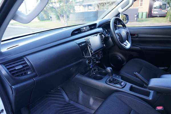 2021 Toyota Hilux SR5+ (4x4) GUN126R Facelift 4X4
