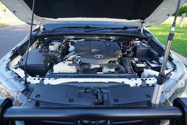 2021 Toyota Hilux SR5+ (4x4) GUN126R Facelift 4X4
