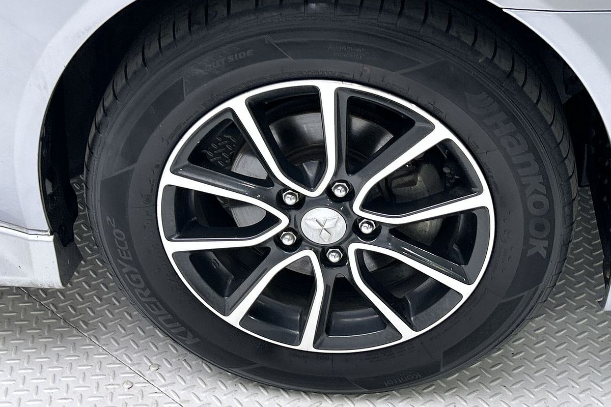 2014 Mitsubishi Lancer ES Sport CJ