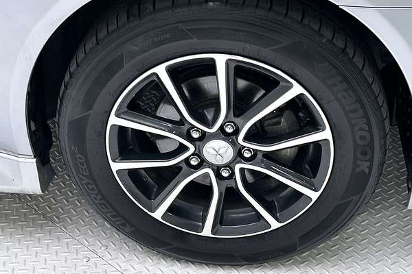 2014 Mitsubishi Lancer ES Sport CJ