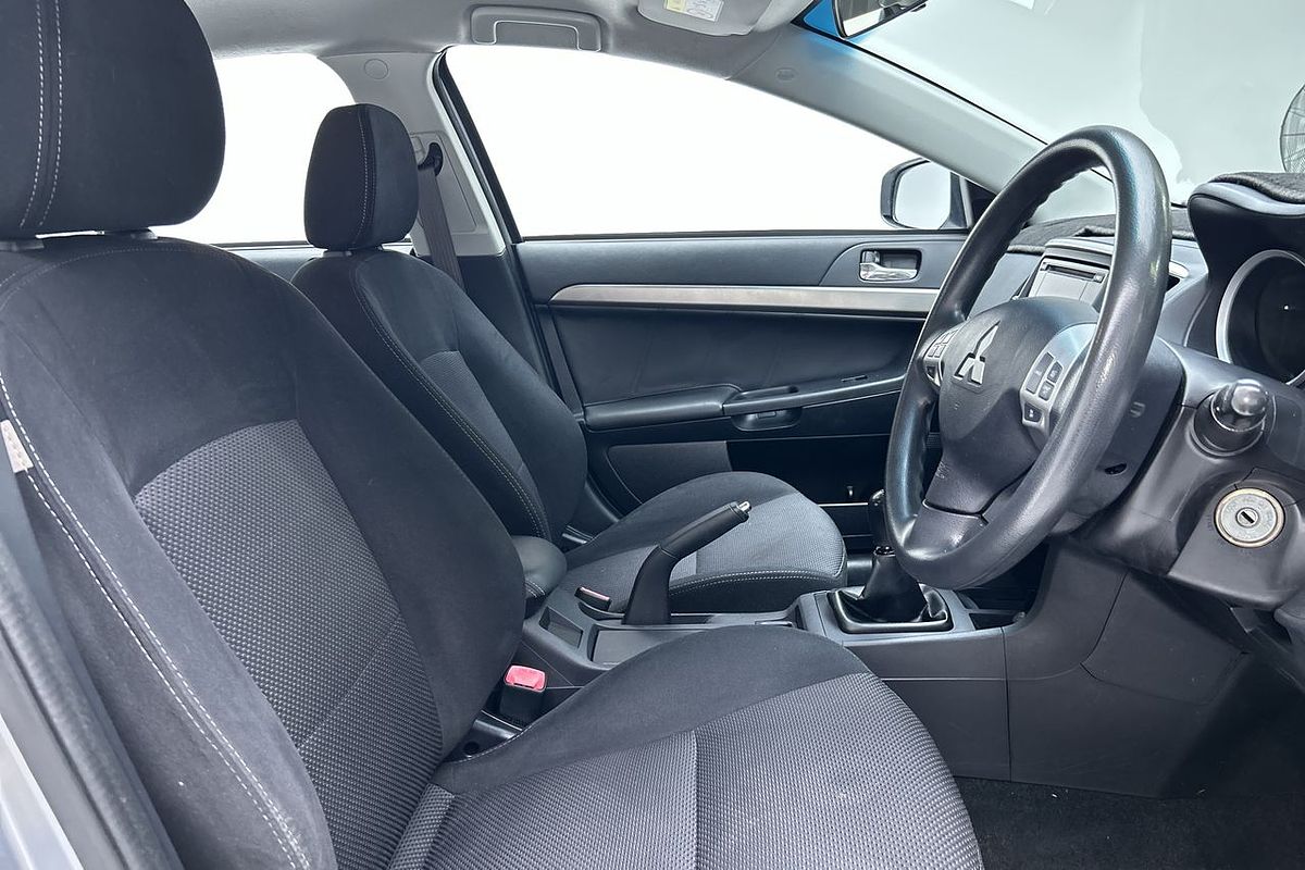 2014 Mitsubishi Lancer ES Sport CJ