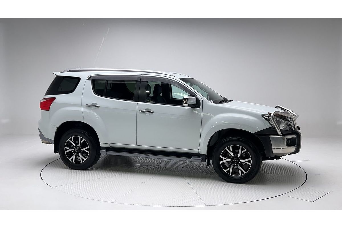 2020 Isuzu MU-X LS-T