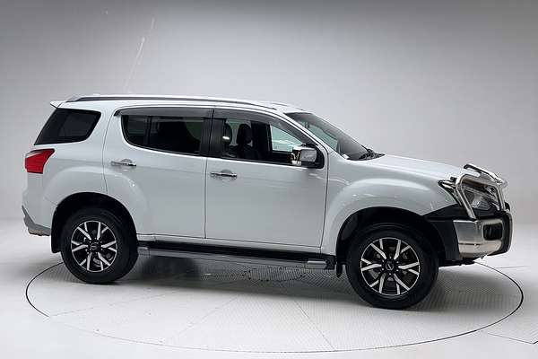 2020 Isuzu MU-X LS-T