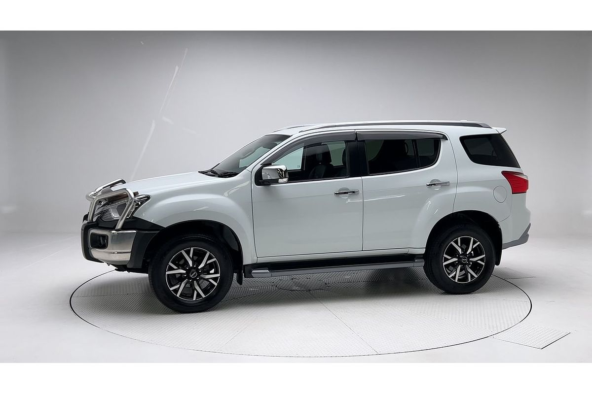 2020 Isuzu MU-X LS-T