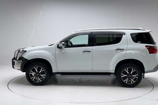 2020 Isuzu MU-X LS-T