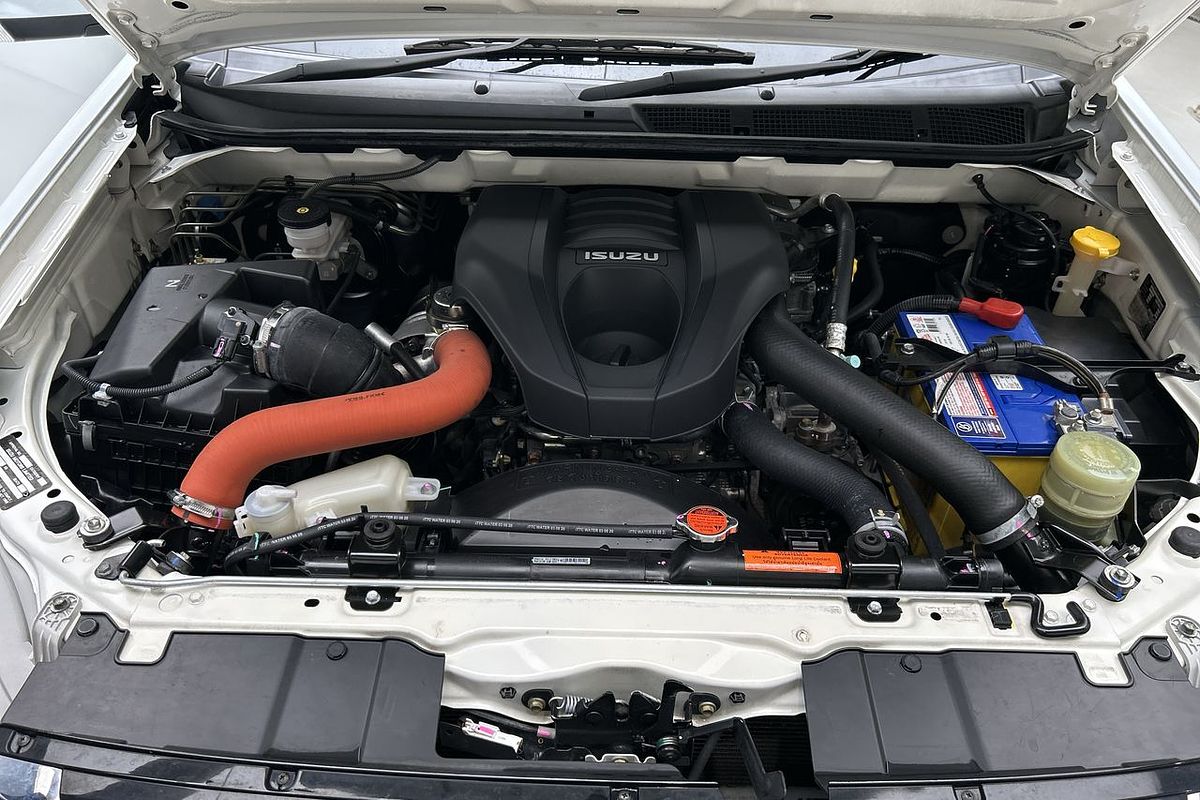 2020 Isuzu MU-X LS-T