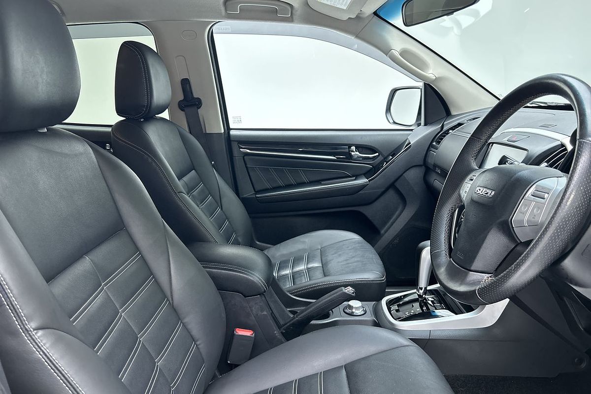 2020 Isuzu MU-X LS-T