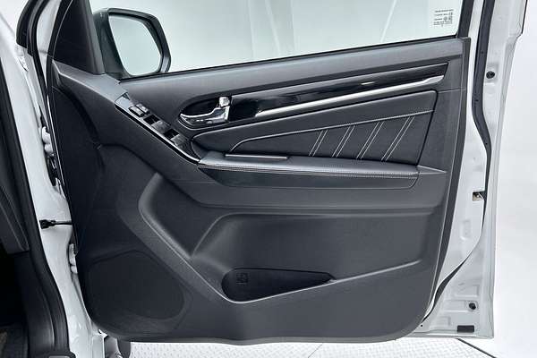 2020 Isuzu MU-X LS-T