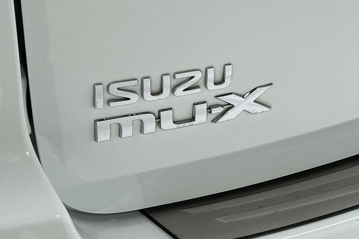 2020 Isuzu MU-X LS-T