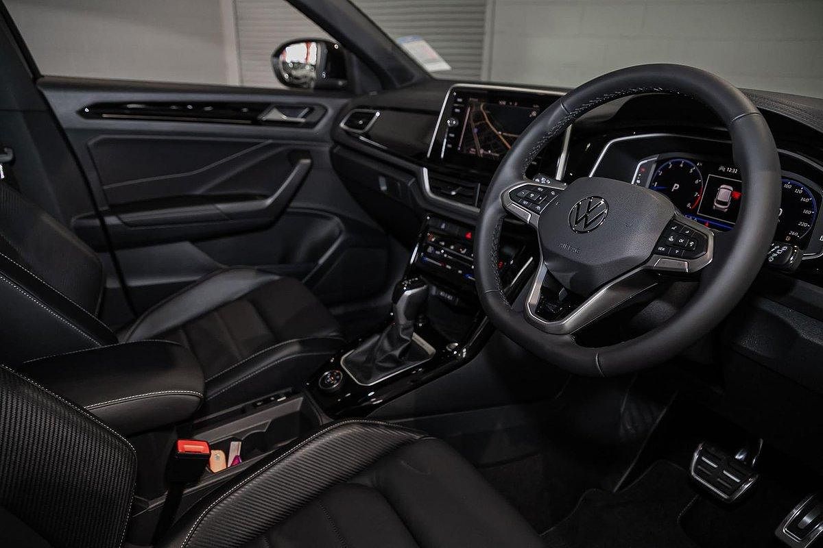 2024 Volkswagen T-Roc 140TSI R-Line D11