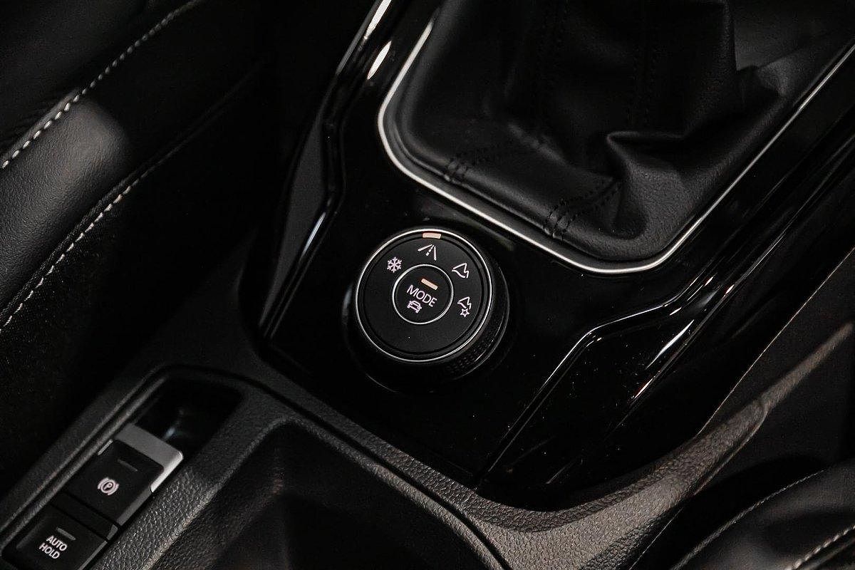2024 Volkswagen T-Roc 140TSI R-Line D11