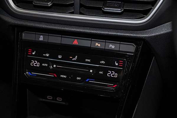 2024 Volkswagen T-Roc 140TSI R-Line D11