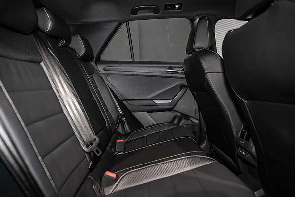 2024 Volkswagen T-Roc 140TSI R-Line D11