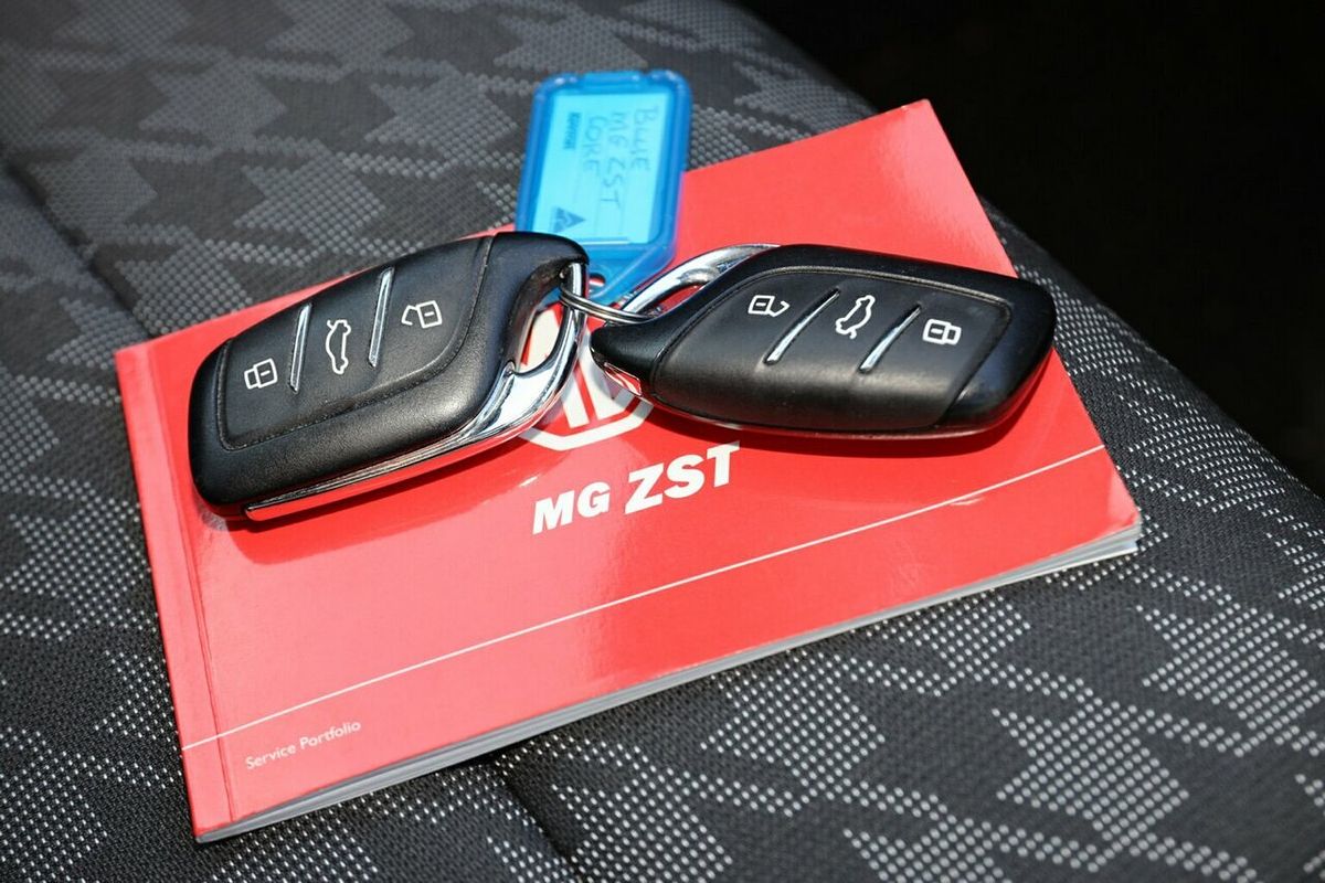 2022 MG ZST Core