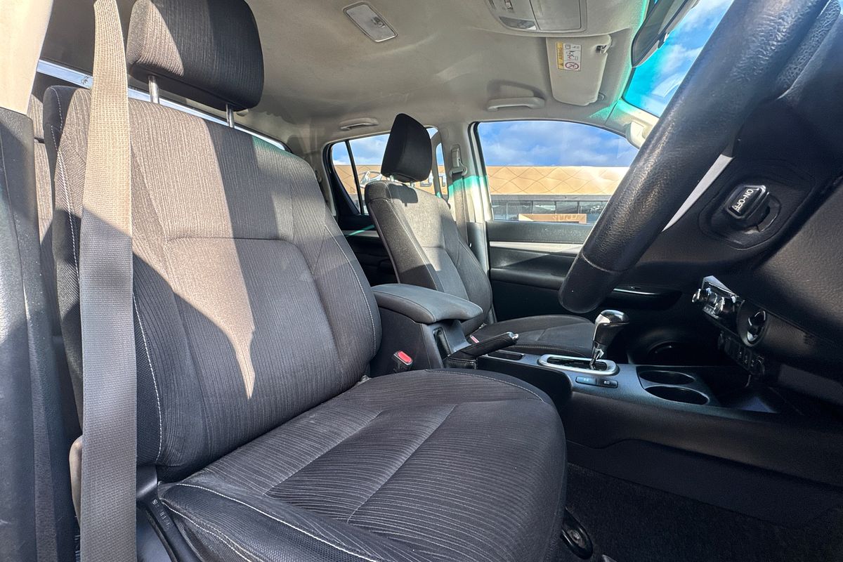 2017 Toyota Hilux SR5 GUN126R 4X4