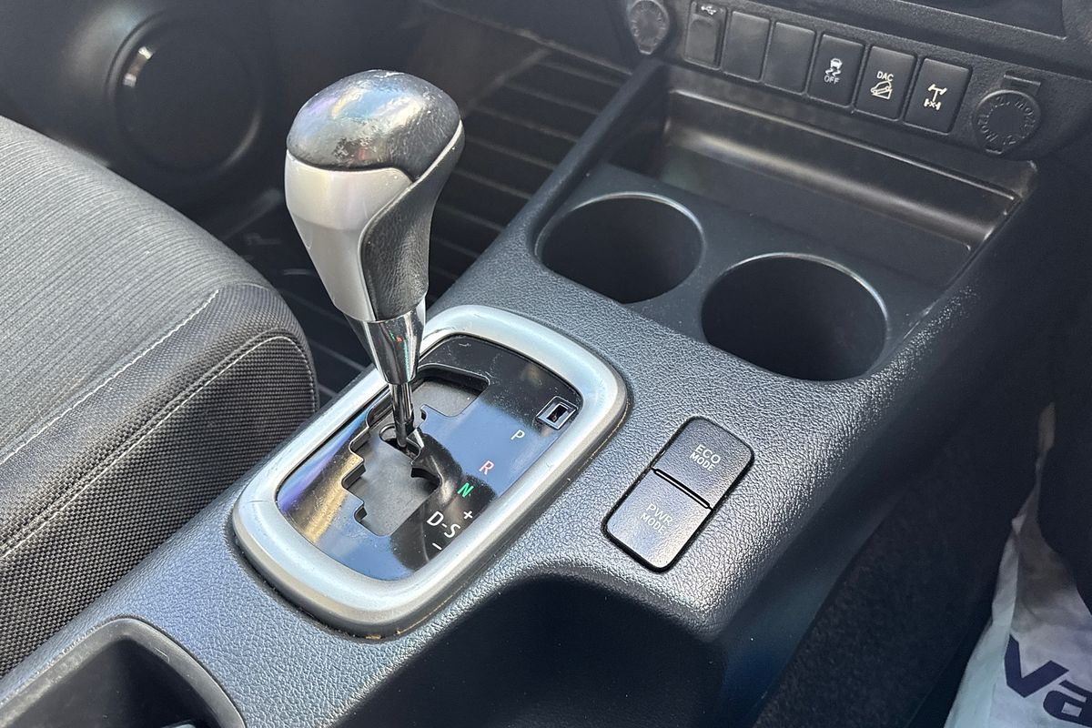 2017 Toyota Hilux SR5 GUN126R 4X4