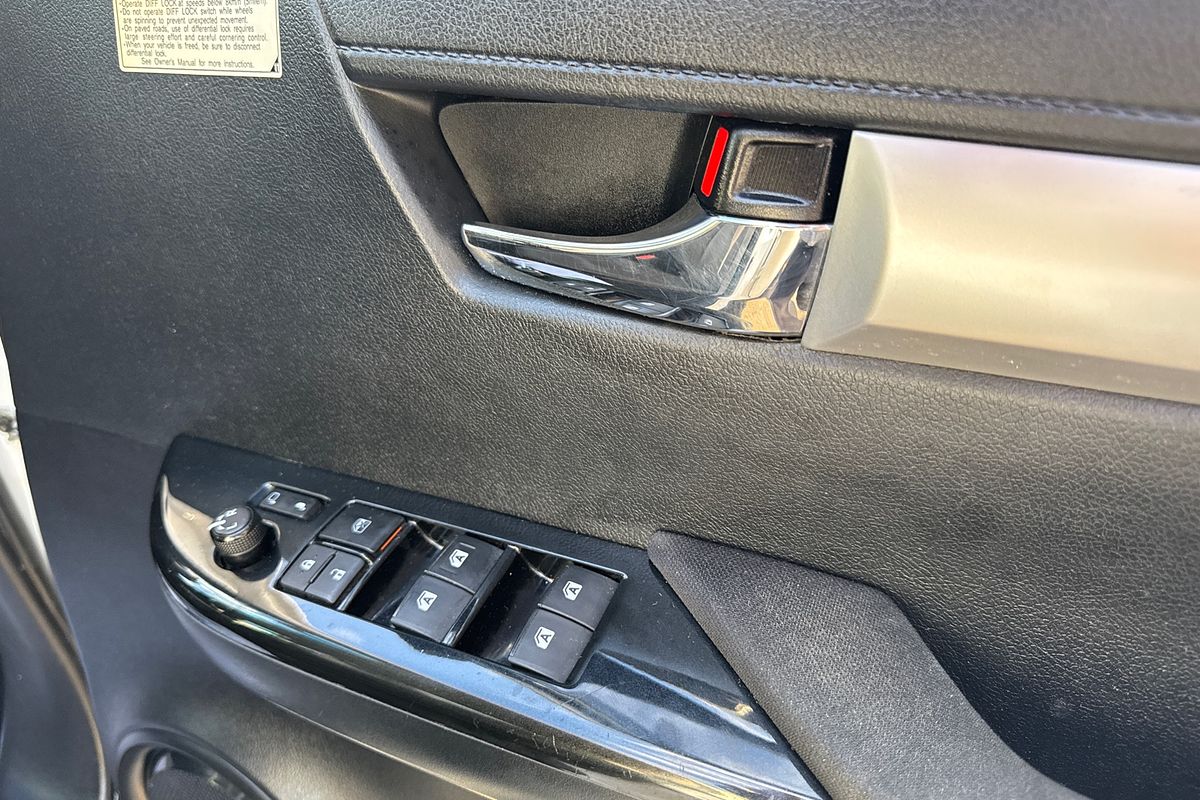 2017 Toyota Hilux SR5 GUN126R 4X4