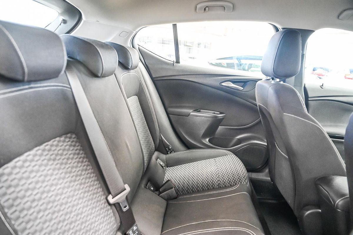 2018 Holden Astra RS BK