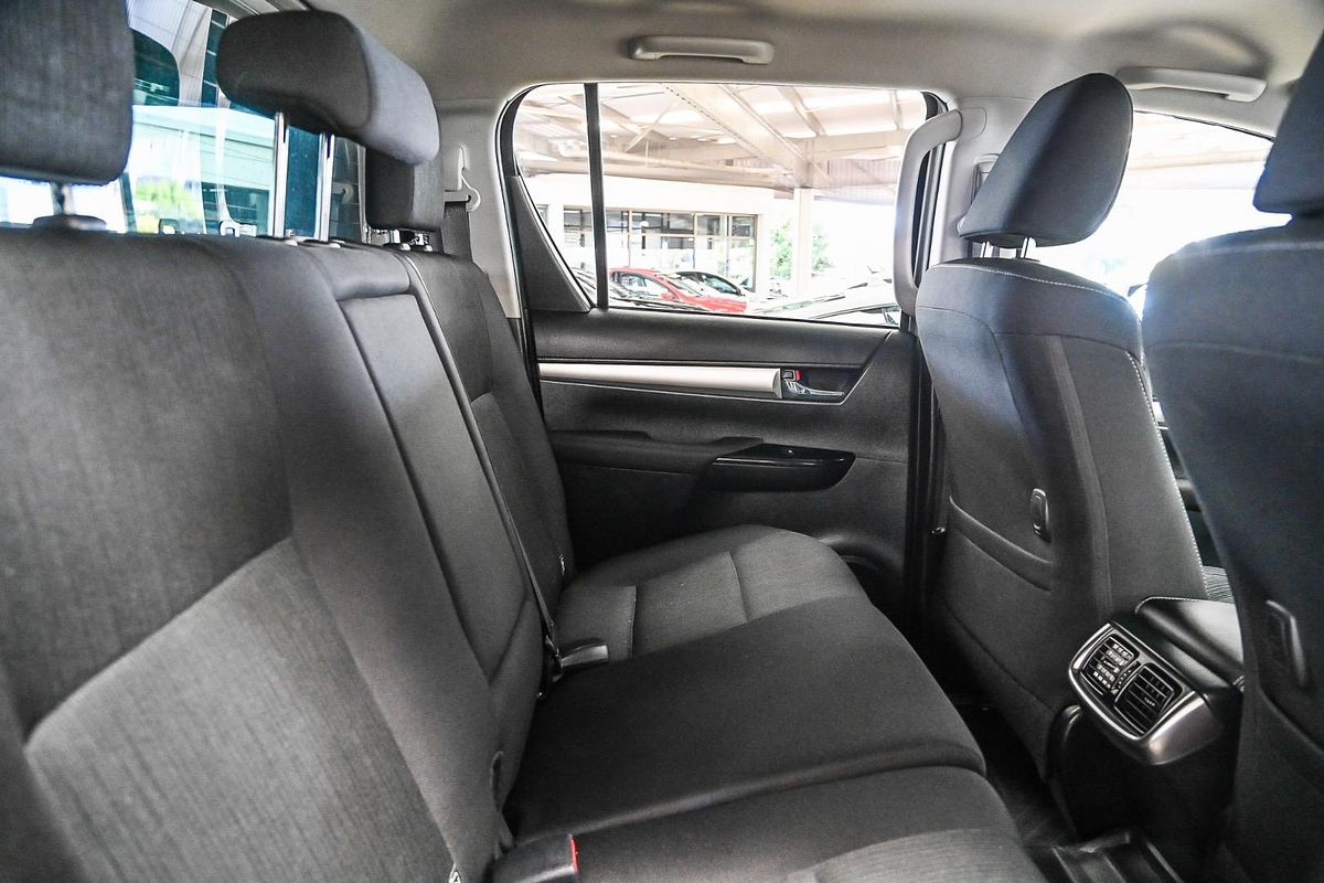 2022 Toyota Hilux SR5 GUN126R 4X4