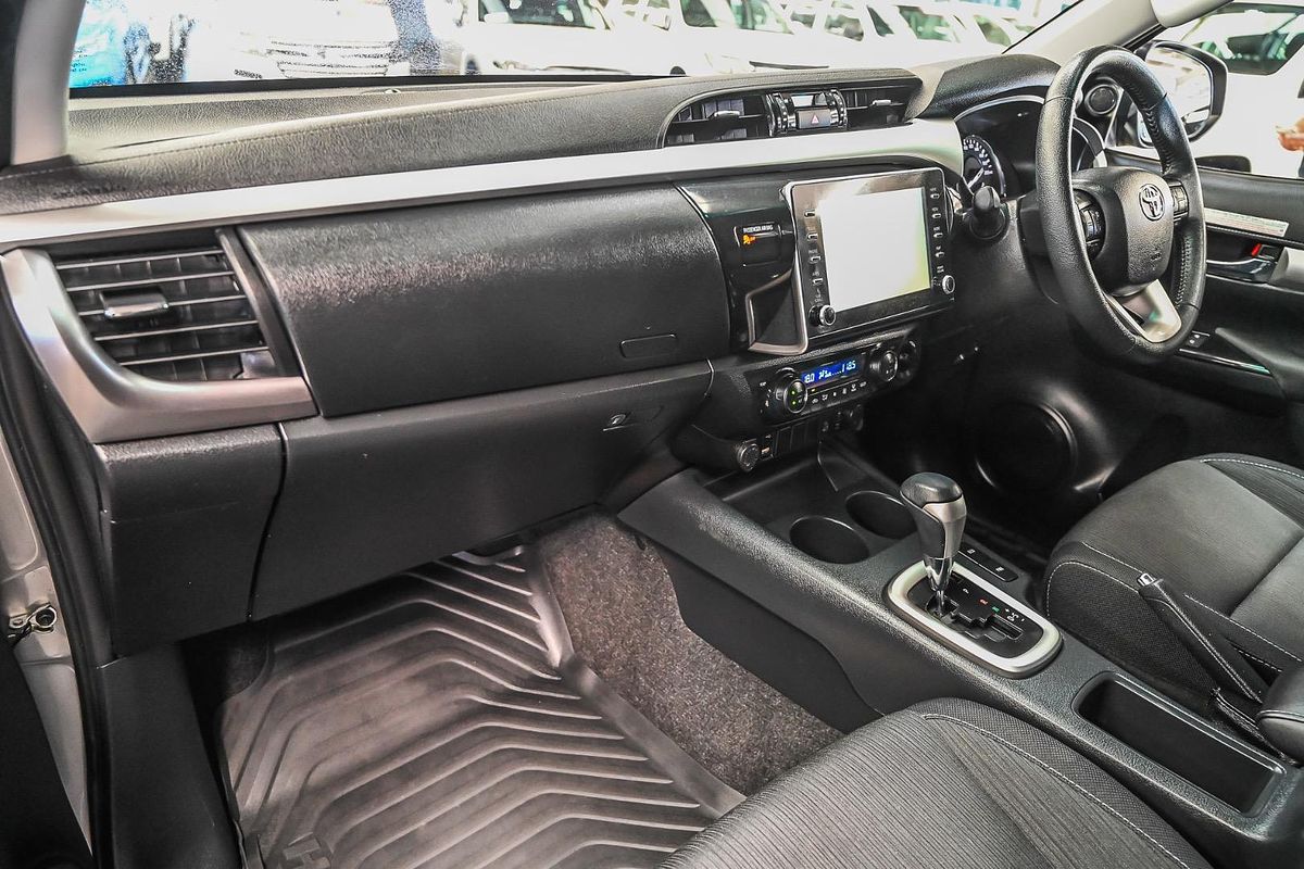 2022 Toyota Hilux SR5 GUN126R 4X4