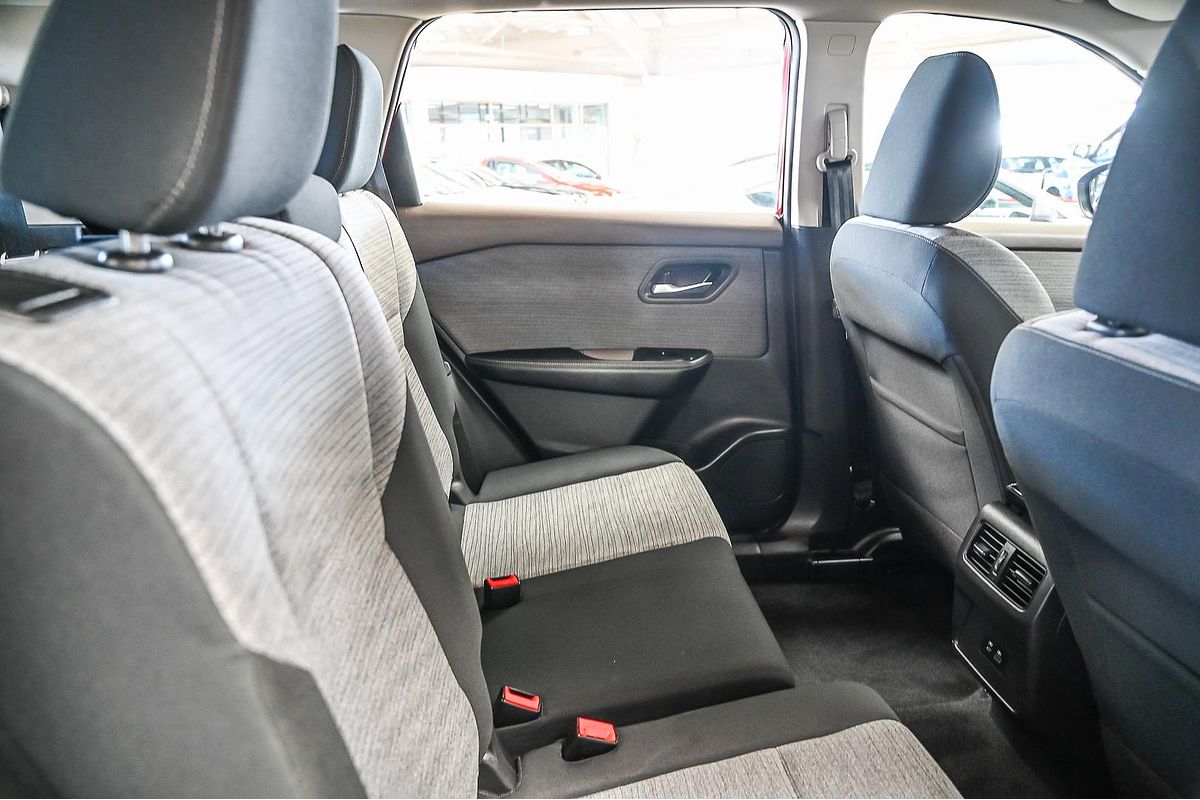 2023 Nissan X-TRAIL ST T33