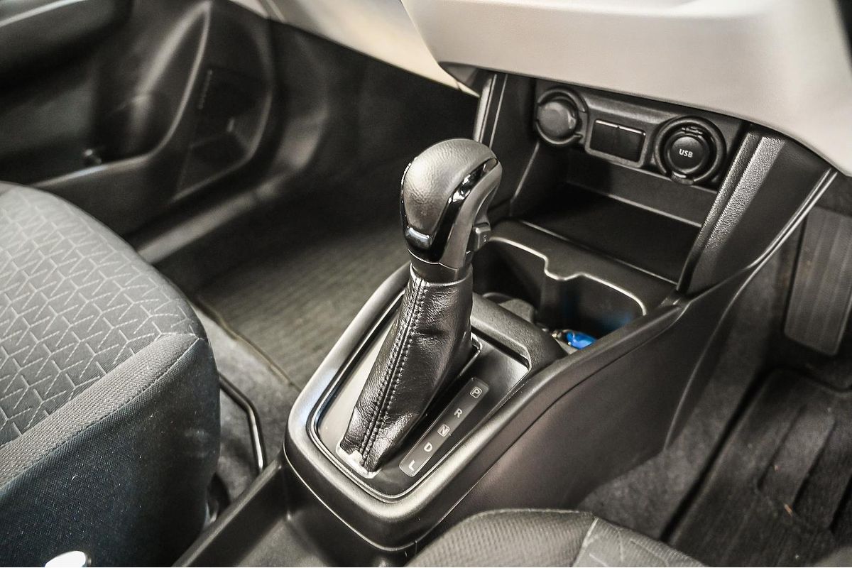 2024 Suzuki Swift Hybrid UZ