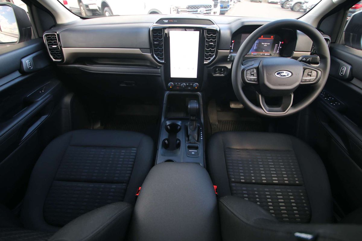 2024 Ford Everest Ambiente