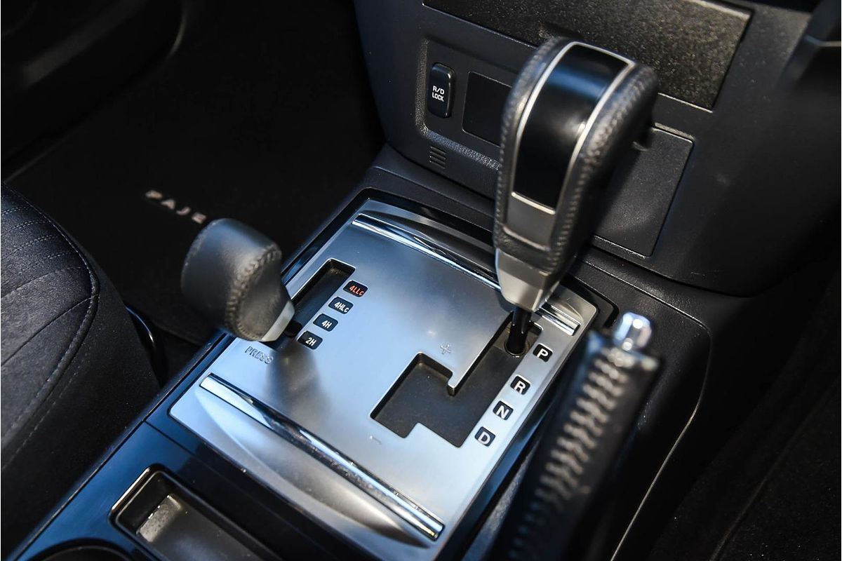 2015 Mitsubishi Pajero GLX NX
