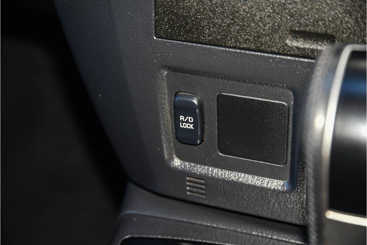 2015 Mitsubishi Pajero GLX NX