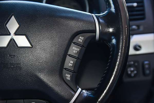 2015 Mitsubishi Pajero GLX NX