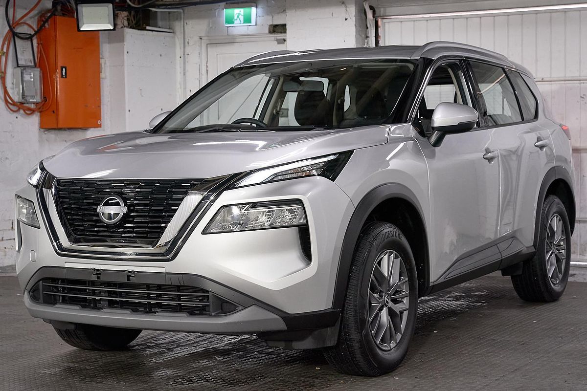 2024 Nissan X-TRAIL ST T33