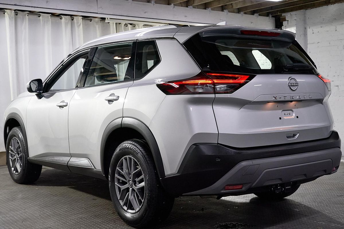2024 Nissan X-TRAIL ST T33
