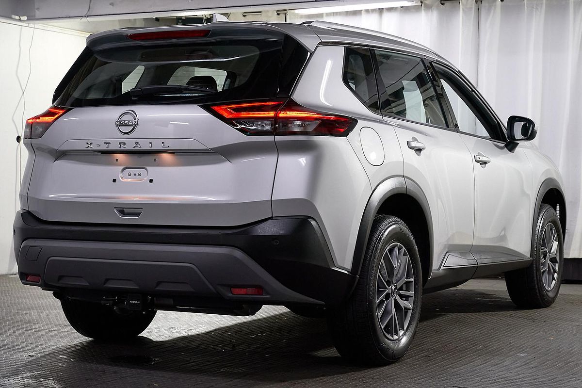 2024 Nissan X-TRAIL ST T33