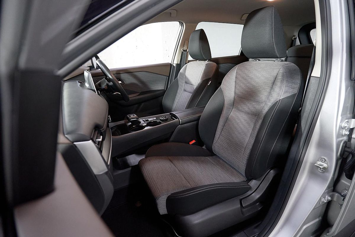 2024 Nissan X-TRAIL ST T33