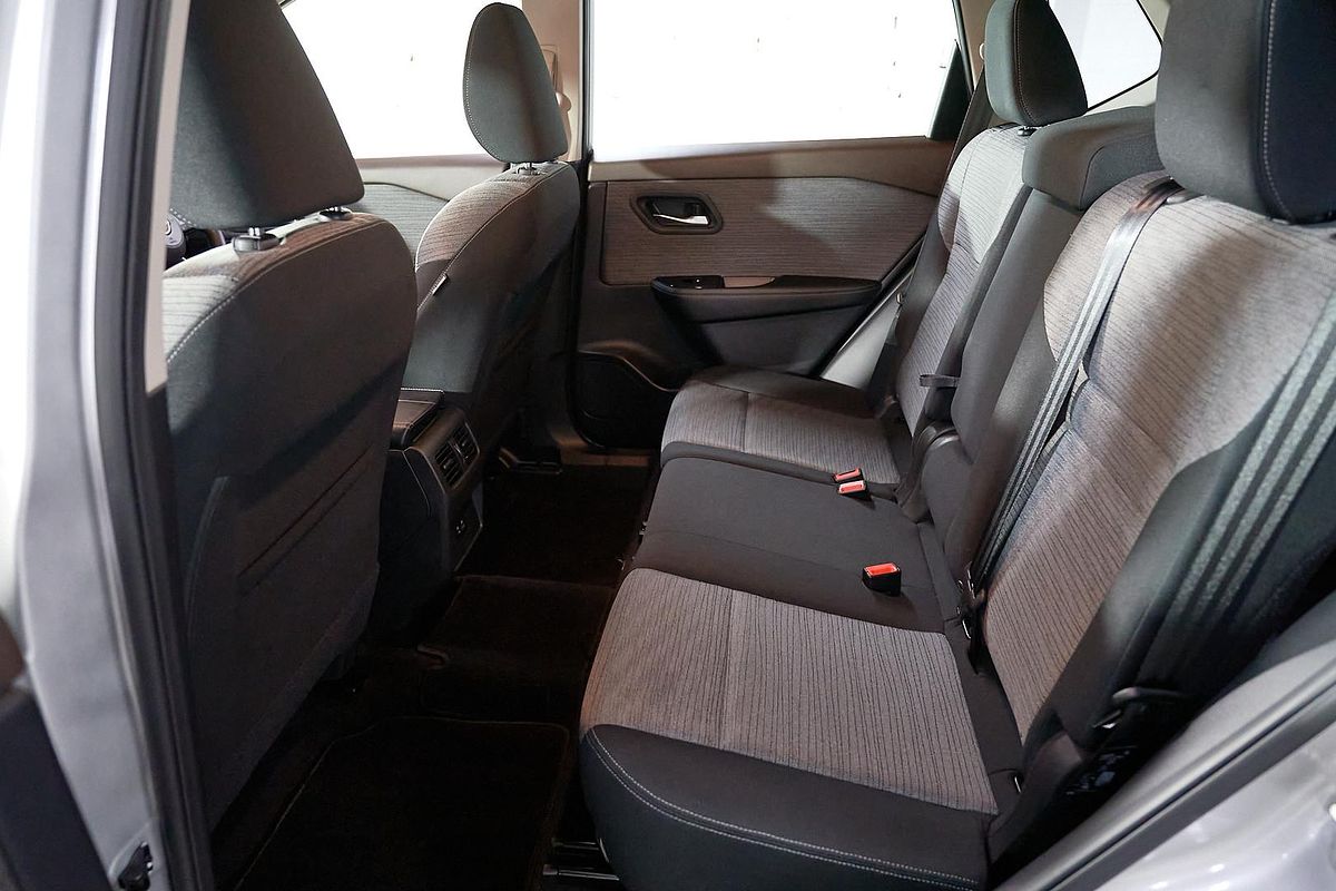 2024 Nissan X-TRAIL ST T33