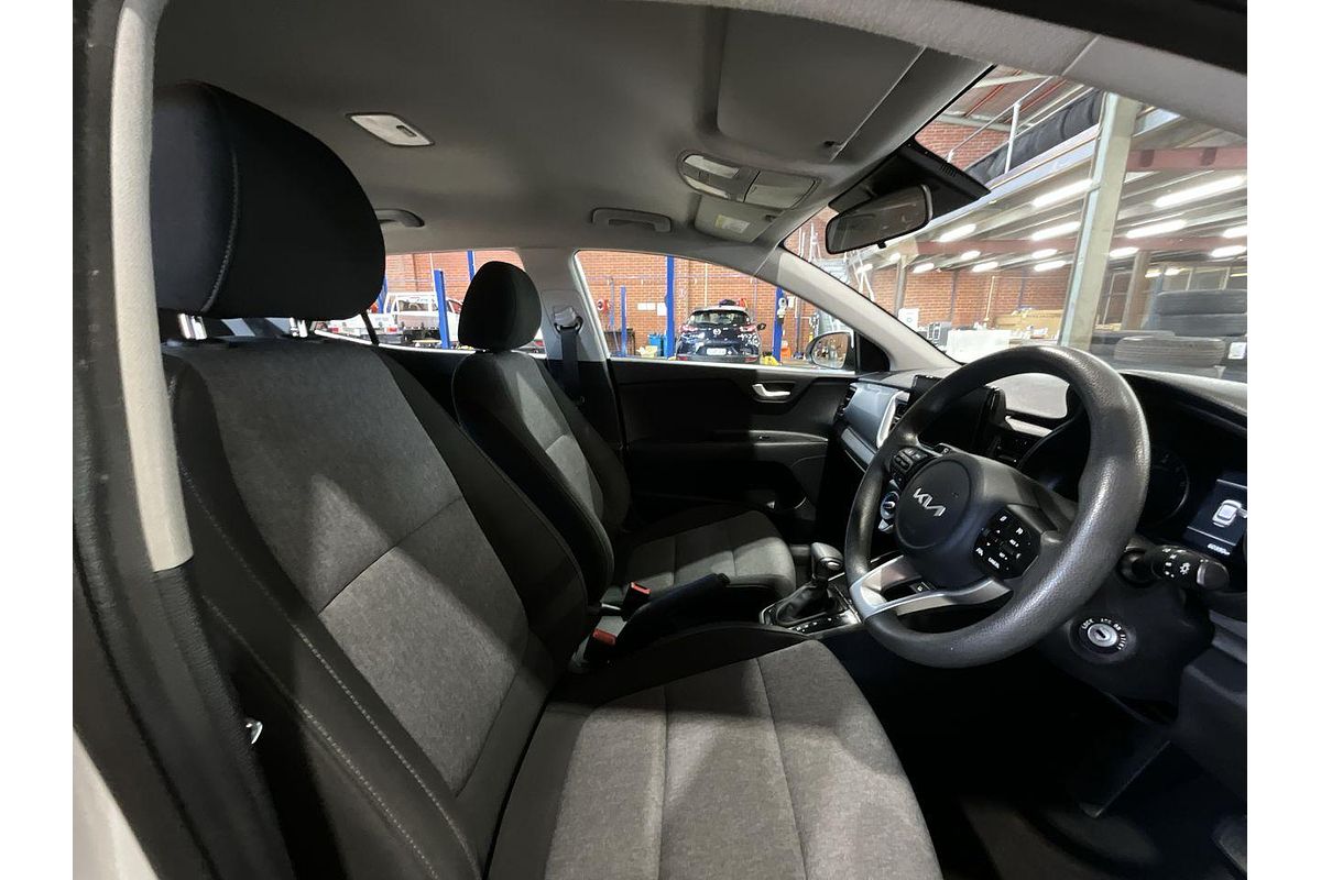 2023 Kia Stonic S YB