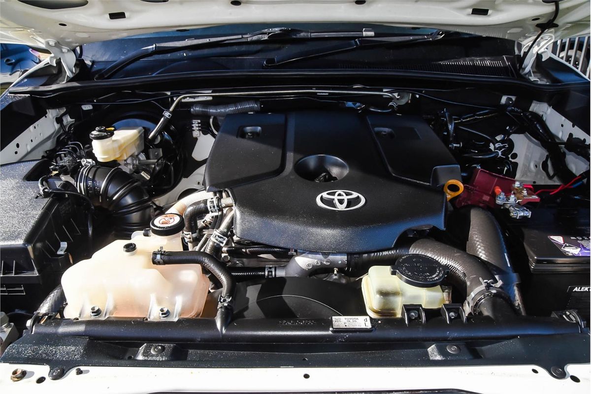 2019 Toyota Hilux SR GUN126R 4X4