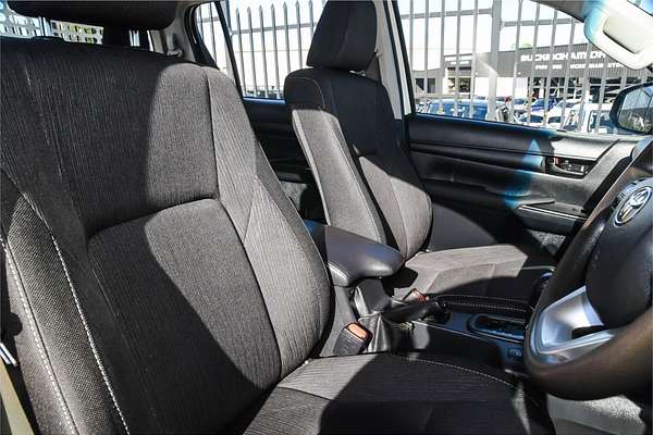 2019 Toyota Hilux SR GUN126R 4X4