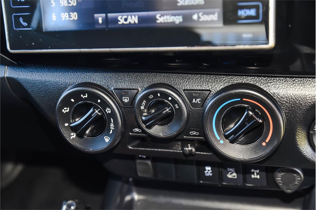 2019 Toyota Hilux SR GUN126R 4X4