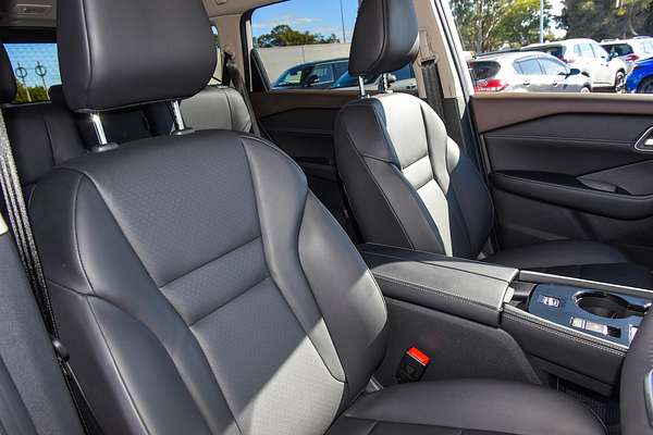 2024 Nissan X-TRAIL ST-L T33