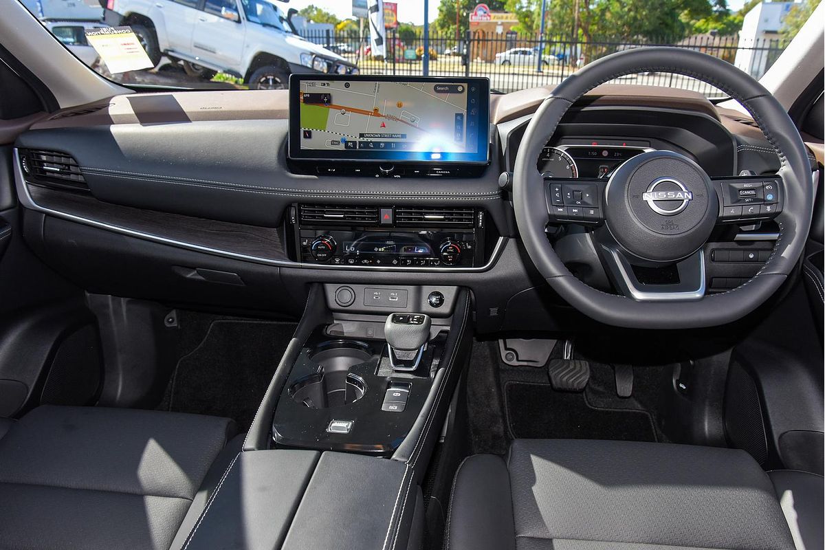 2024 Nissan X-TRAIL ST-L T33
