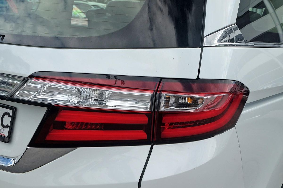 2016 Honda Odyssey VTi-L 5th Gen