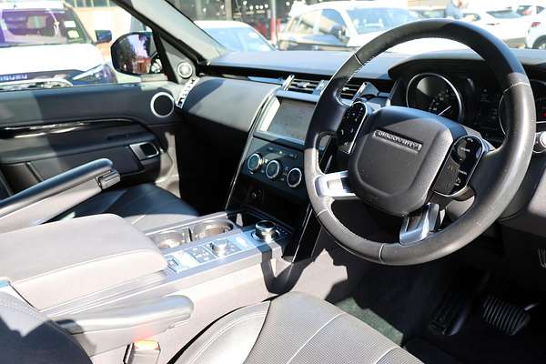 2018 Land Rover Discovery SD6 SE Series 5