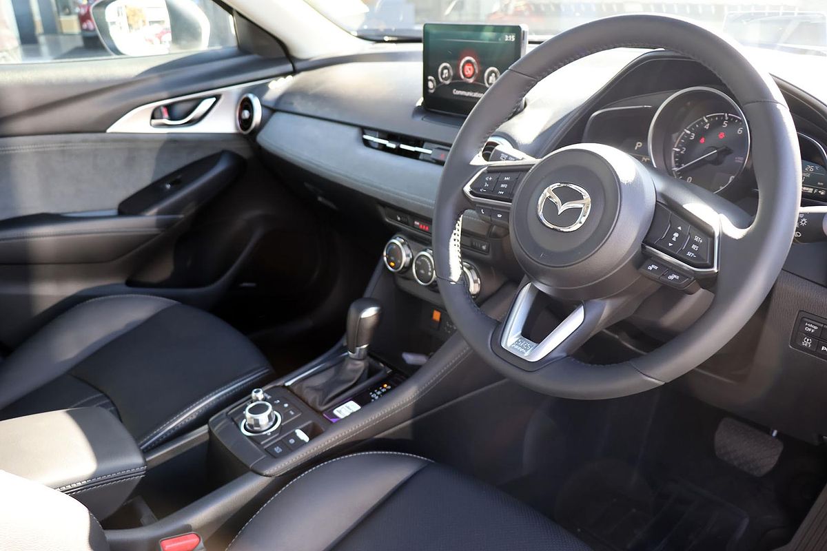 2024 Mazda CX-3 G20 Akari DK