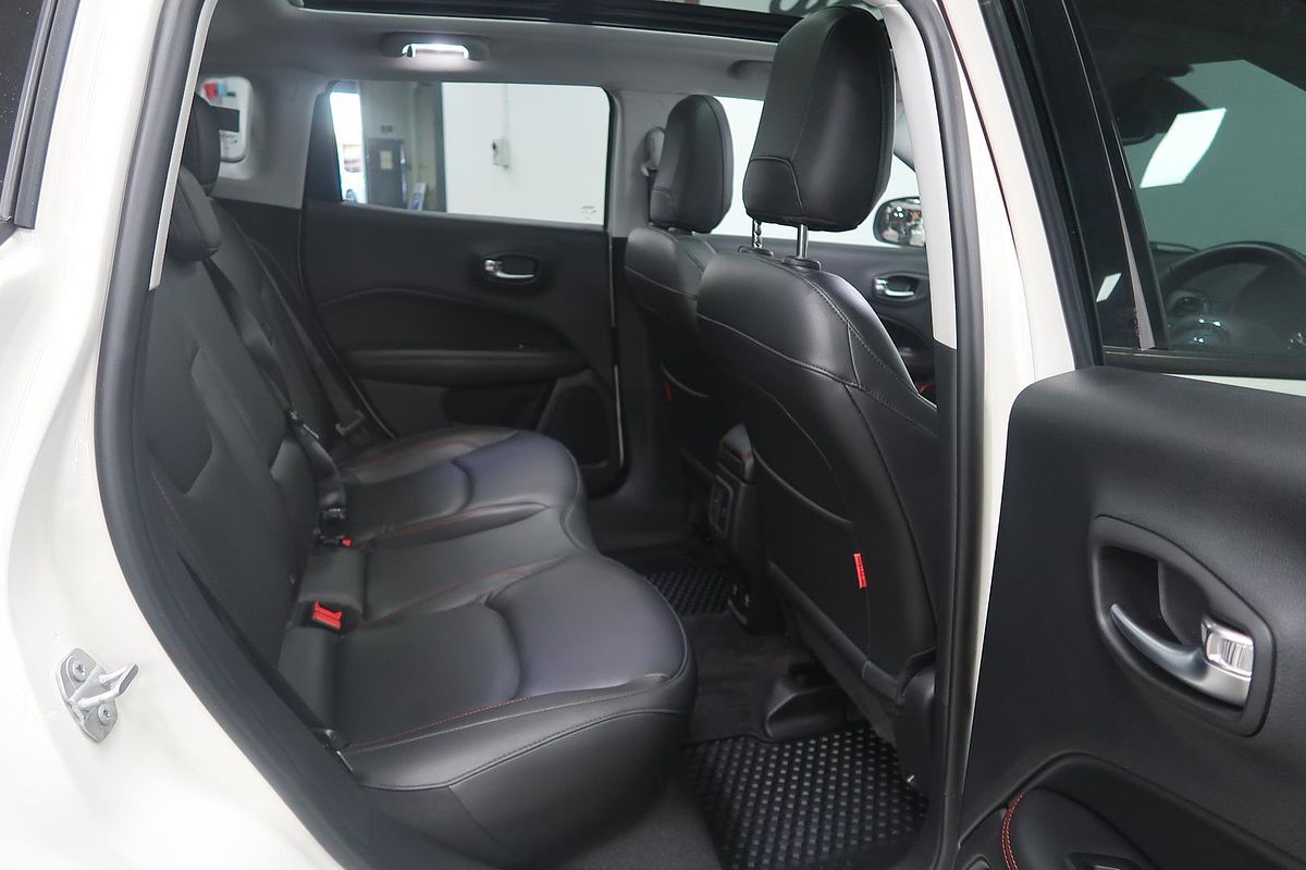 2020 Jeep Compass Trailhawk M6