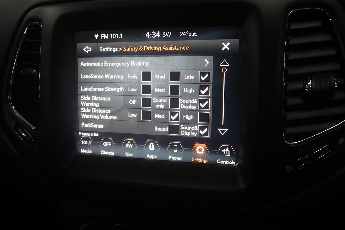 2020 Jeep Compass Trailhawk M6